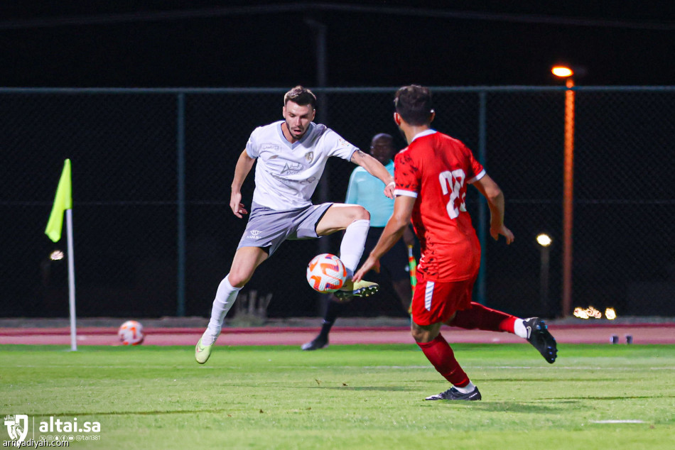 الطائي يكسب تجريبية الخلود