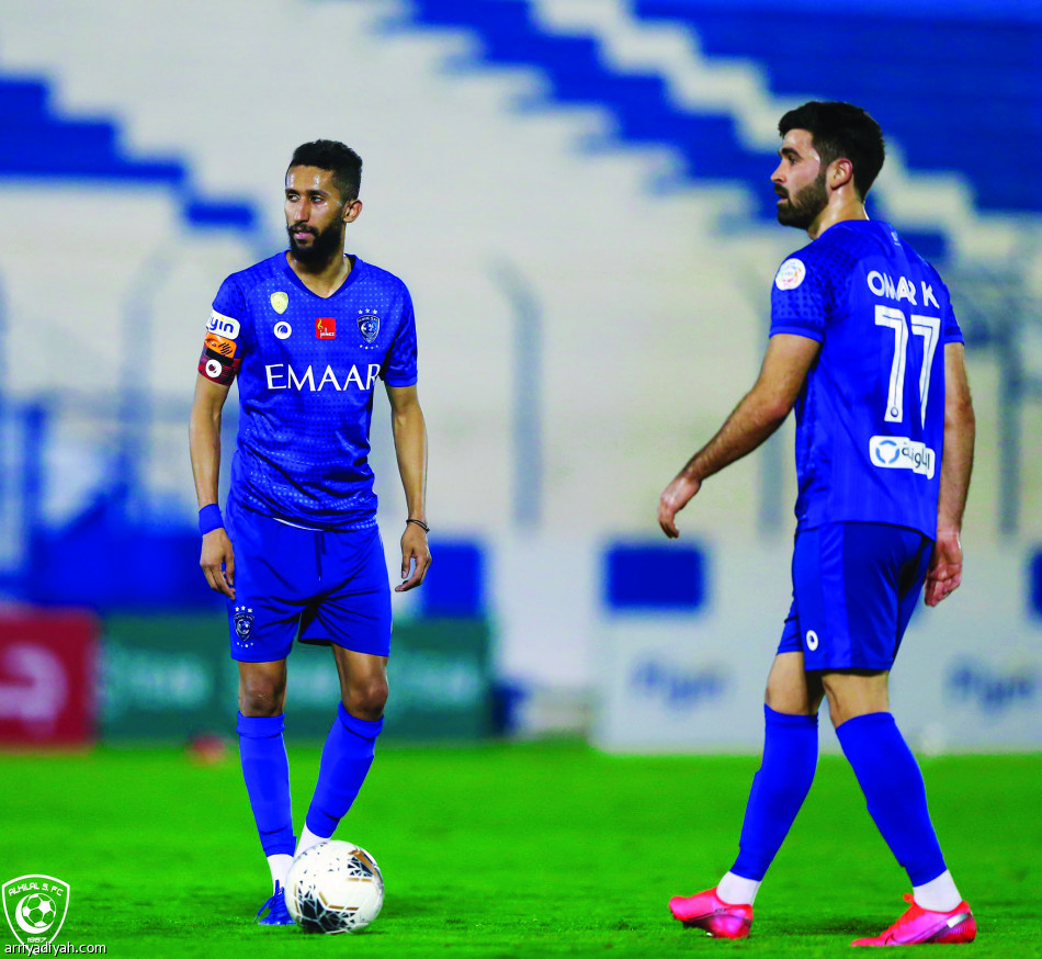 الهلال 
يختبر 20 لاعبا أمام الطائي