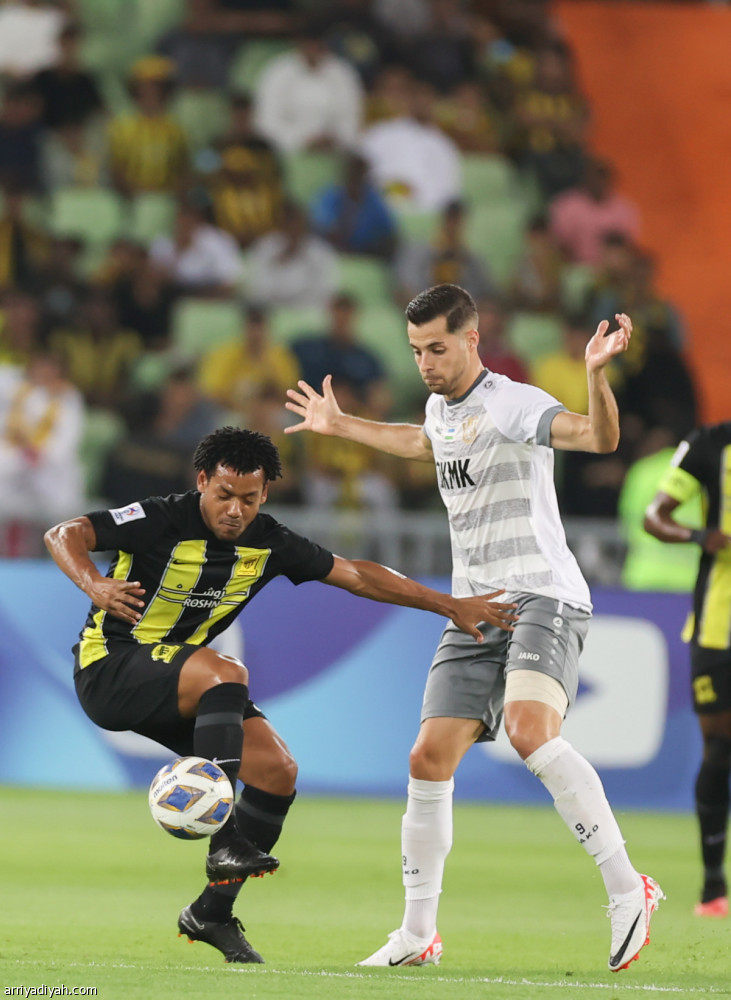 الاتحاد يدشن الآسيوية بثلاثية أجمك