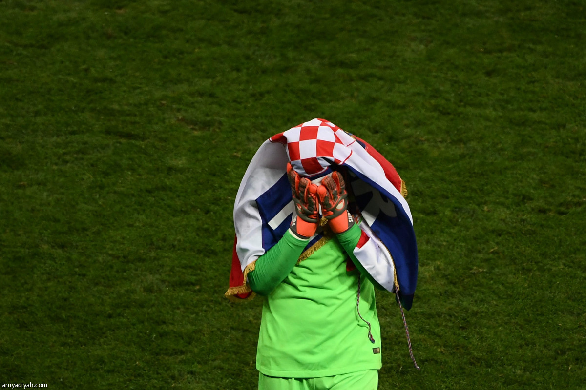 أنام متأهلاً مبتسماً.. فخوراً يا بلادي