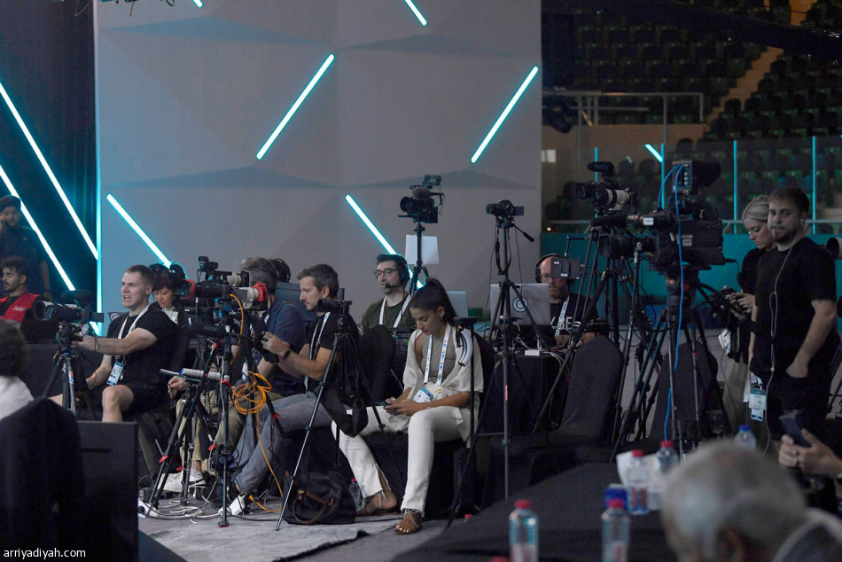 ويرافون يحطم الأرقام..
ويحصد 3 ميداليات