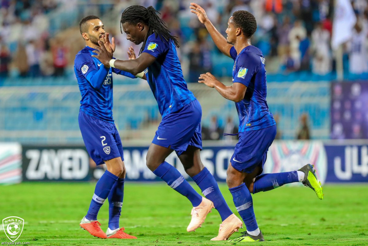 الهلال يقترب