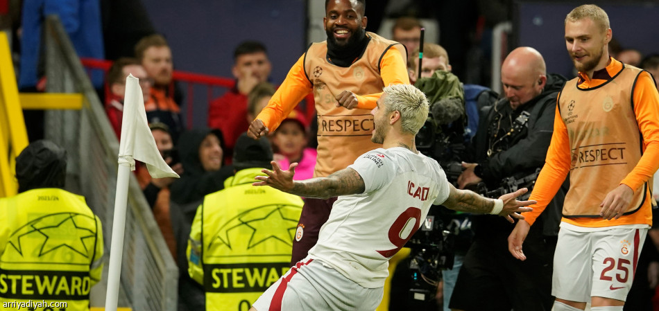 غلطة سراي يسقط مانشستر يونايتد على أرضه