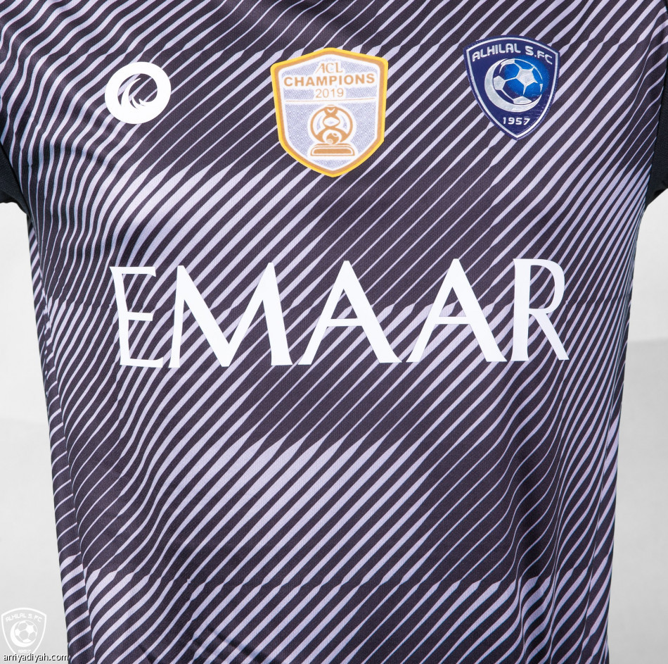 شعار «بطل آسيا» يظهر على قميص الهلال