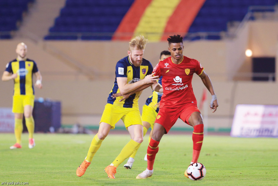 الهلال
يكتفي بالوصيف