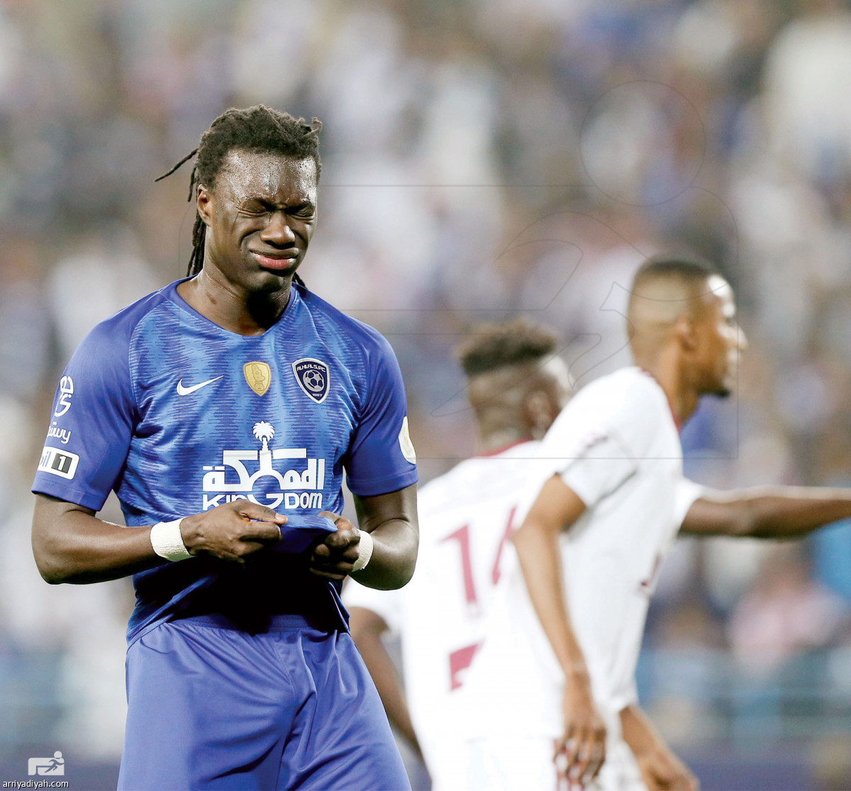 الهداف يغيب