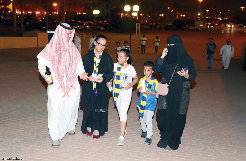 البوابات 
تفتح قبل 3 ساعات