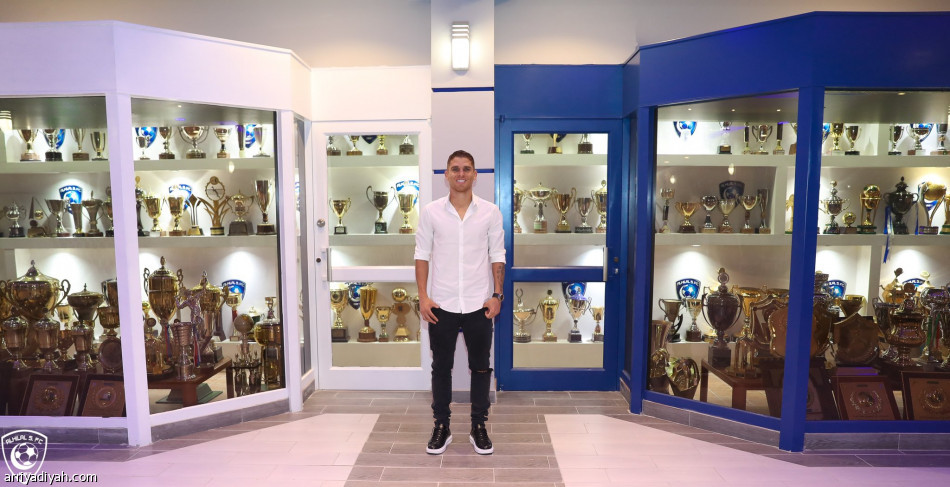 كويلار يرتدي رقم خالد عزيز مع الهلال