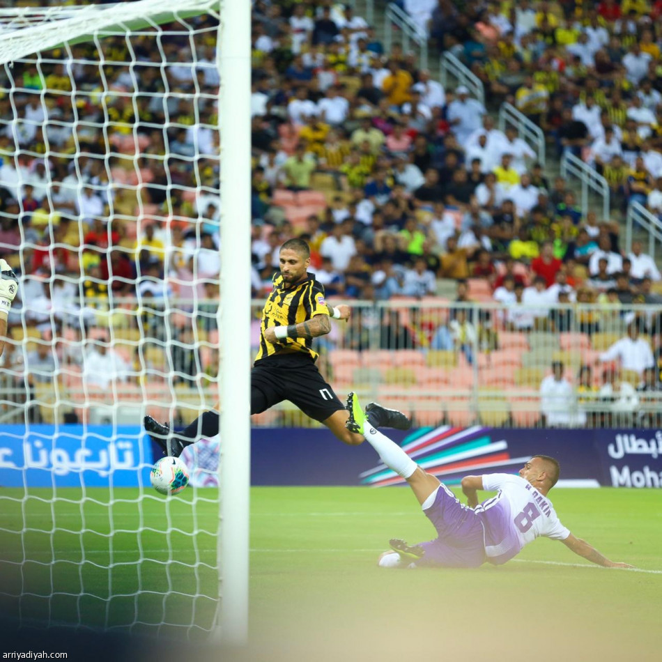 بثلاثية العهد.. الاتحاد على أعتاب ثمن نهائي «العربية»