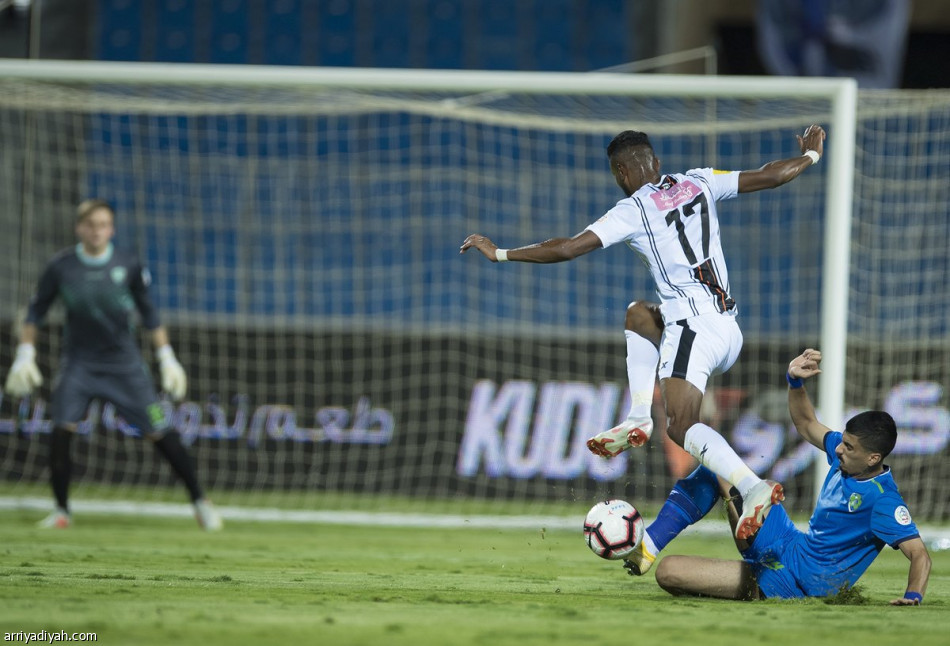 الفتح يعطل انطلاقة الشباب