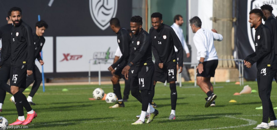 إيجور يقود دفاع الشباب أمام الهلال