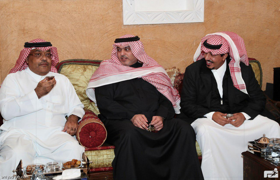 الحلافي يجمع كبار النصر