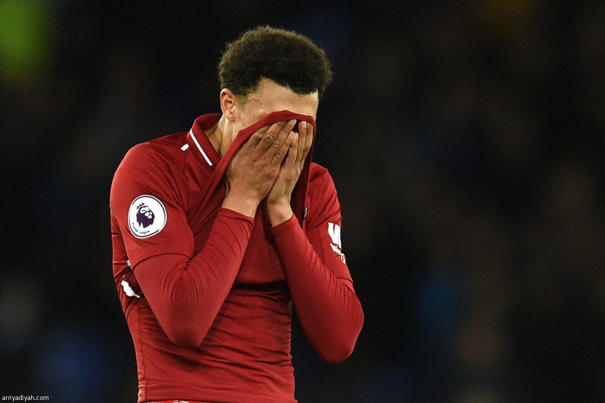 ليفربول يفرط في الصدارة