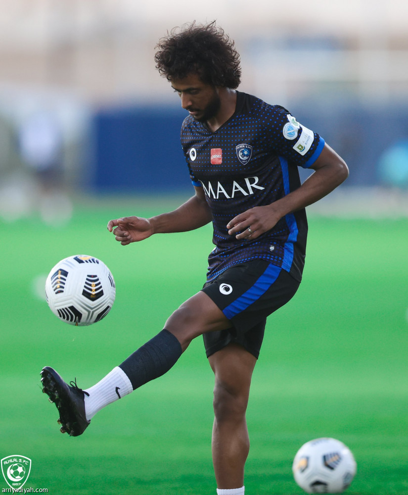 الهلال يطوي خسارة الوحدة.. ويستعد للفتح