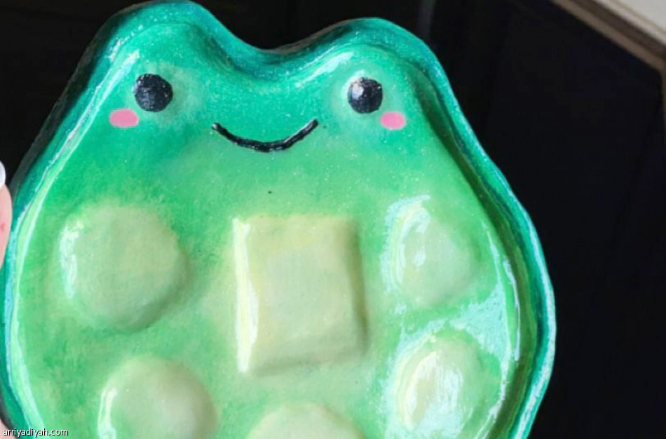 الفضول.. 
مفتاح «زُهَارت»