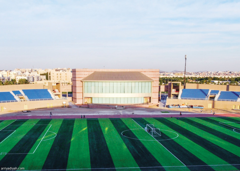 المدرجات
تعطل ملعب جامعة المؤسس