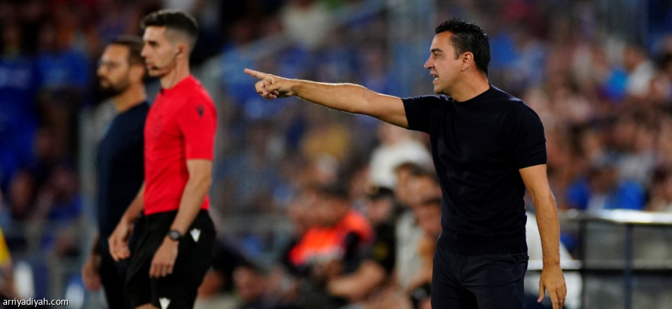 برشلونة يتعثر.. وطرد رافينيا وتشافي