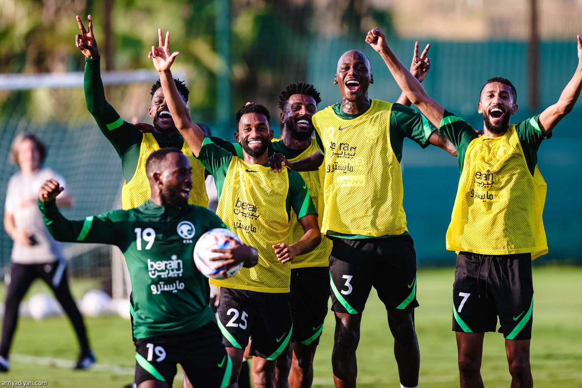 الأخضر يكثف التحضيرات