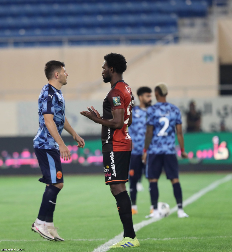 القادسية يتلاعب بالشباب مجددا