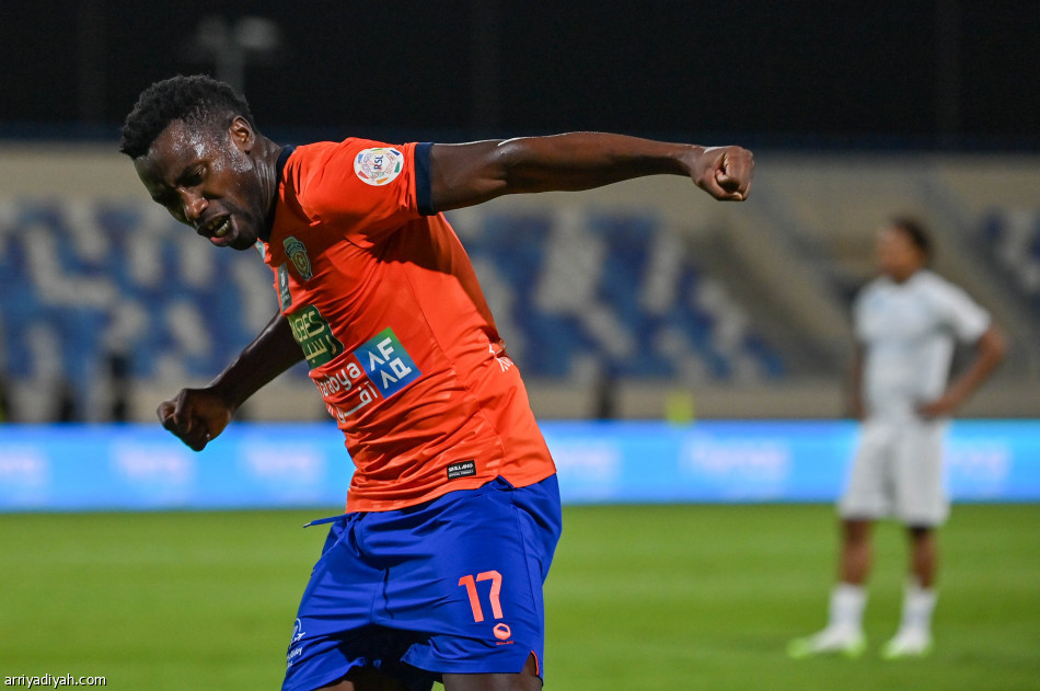 الفيحاء ينتزع نقاط الأخدود