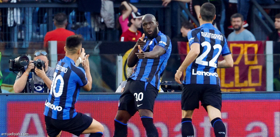 إنتر يستعيد «الرابع» بثنائية روما