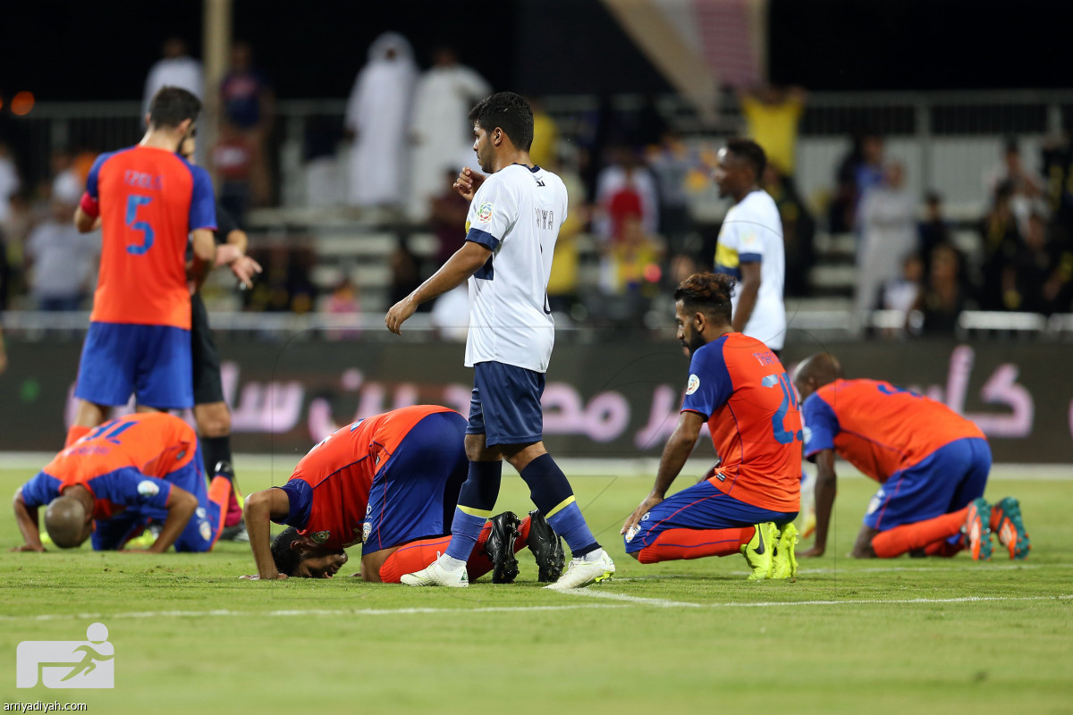 كولومبي «يفرمل» النصر