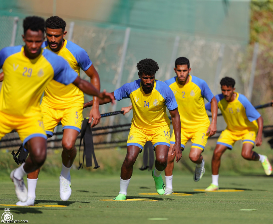 النصر.. جارسيا يختبر الأوزان