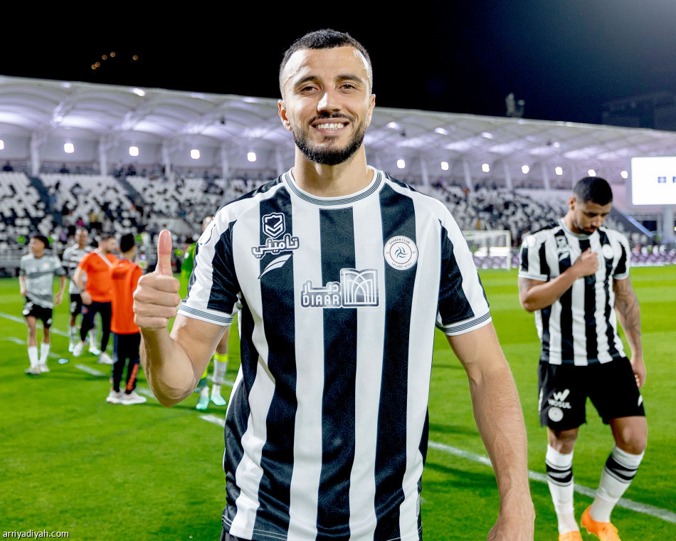 قائمة الشباب..
بيسكان يجري تعديلين