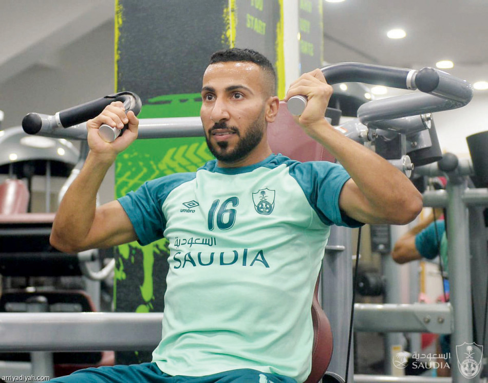 هوساوي
يدعم تشكيلة الأهلي