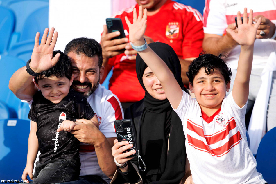 بالأربعة.. الزمالك 
يفتح المدرسة