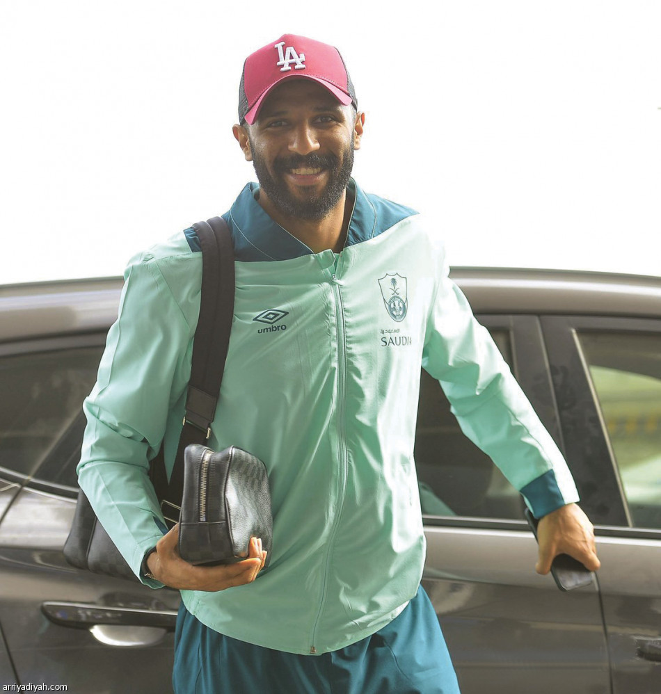 مغادرة لاعبي الأهلي من جدة إلى مدينة الرياض لمواجهة الهلال