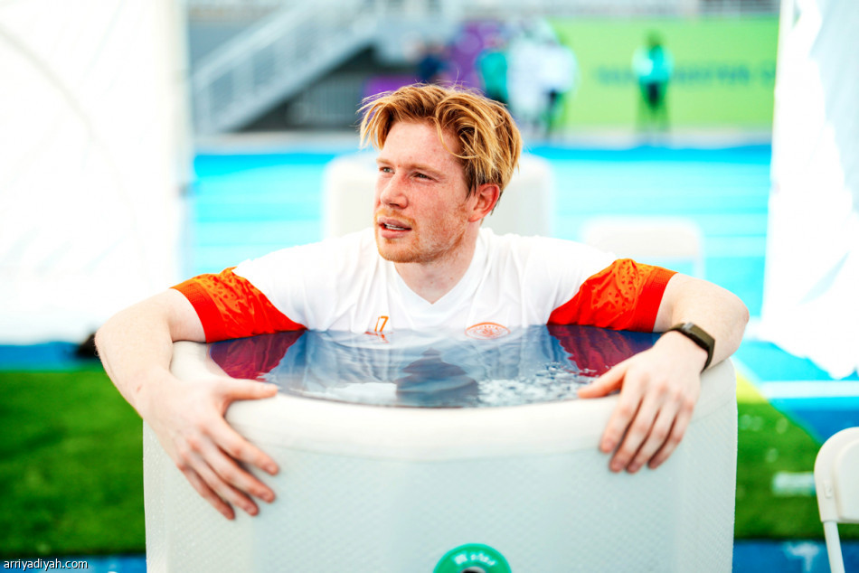 أبطال أوروبا
بين «المول» والبحر