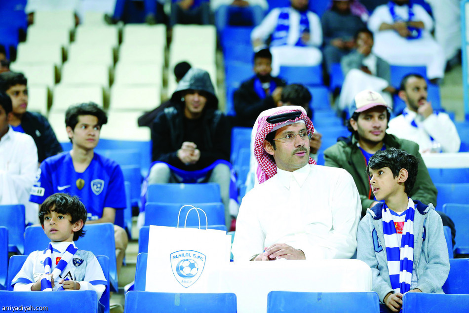 40 عاما
خلف الهلال