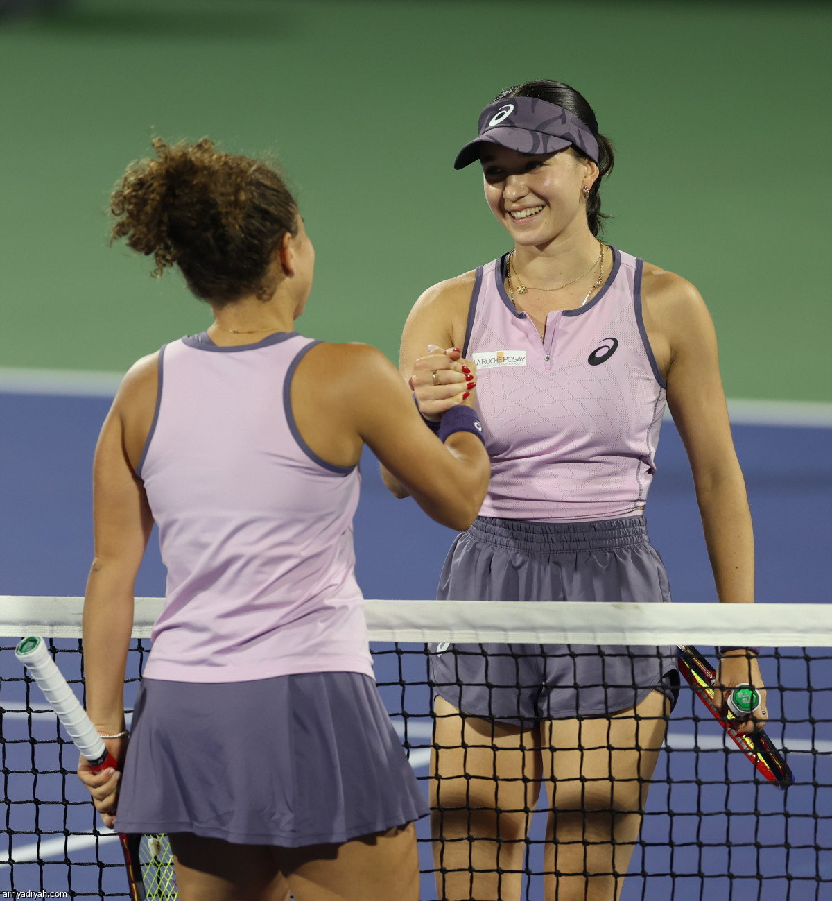 وداع حاملة اللقب