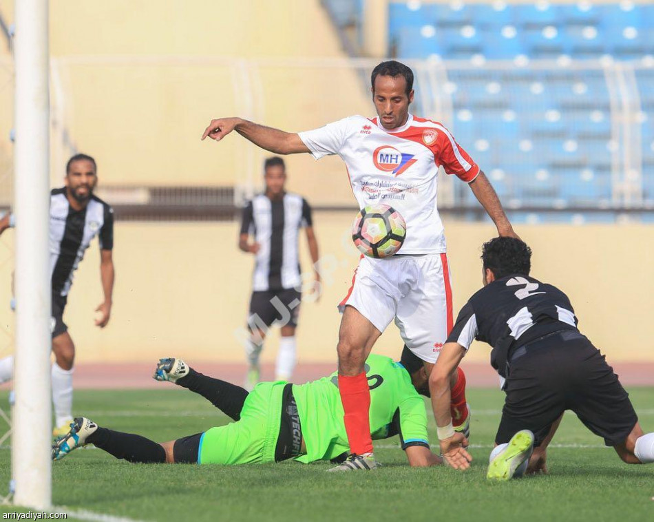 دوري الأولى.. 130 أجنبيا في 20 ناديا يبحثون عن  الأضواء