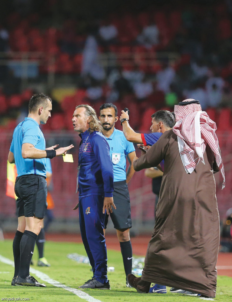 الحكم يوقف كارينيو