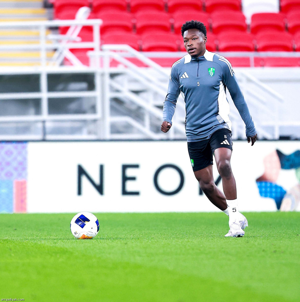 الأهلي.. بجميع الأجانب