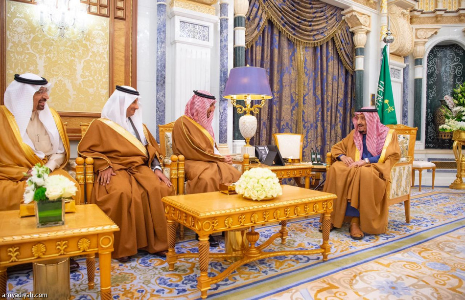 وزير الرياضة يؤدي القسم أمام الملك