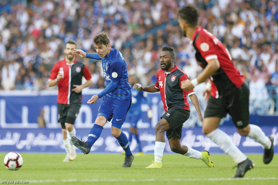 الهلال يتعثر.. 
وخيسوس: لن أغادر