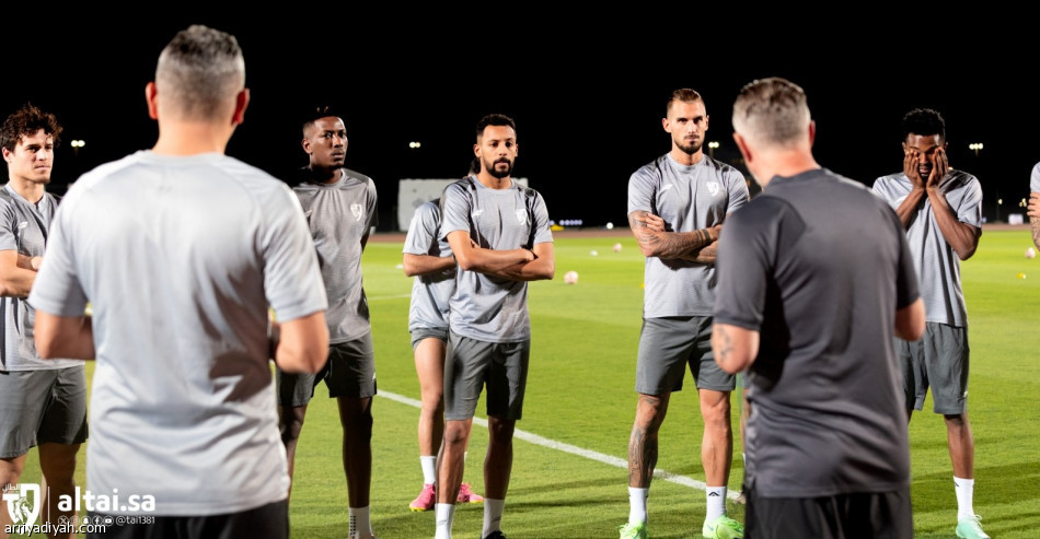 الطائي.. 3 لاعبين في العيادة