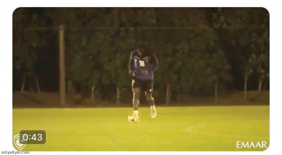 280 ألفا
يطاردون الهلال في اليابان