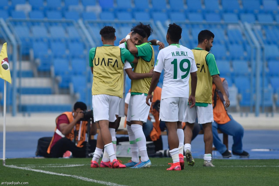 الأخضر الشاب يفتتح مشوار كأس العرب برباعية فلسطين