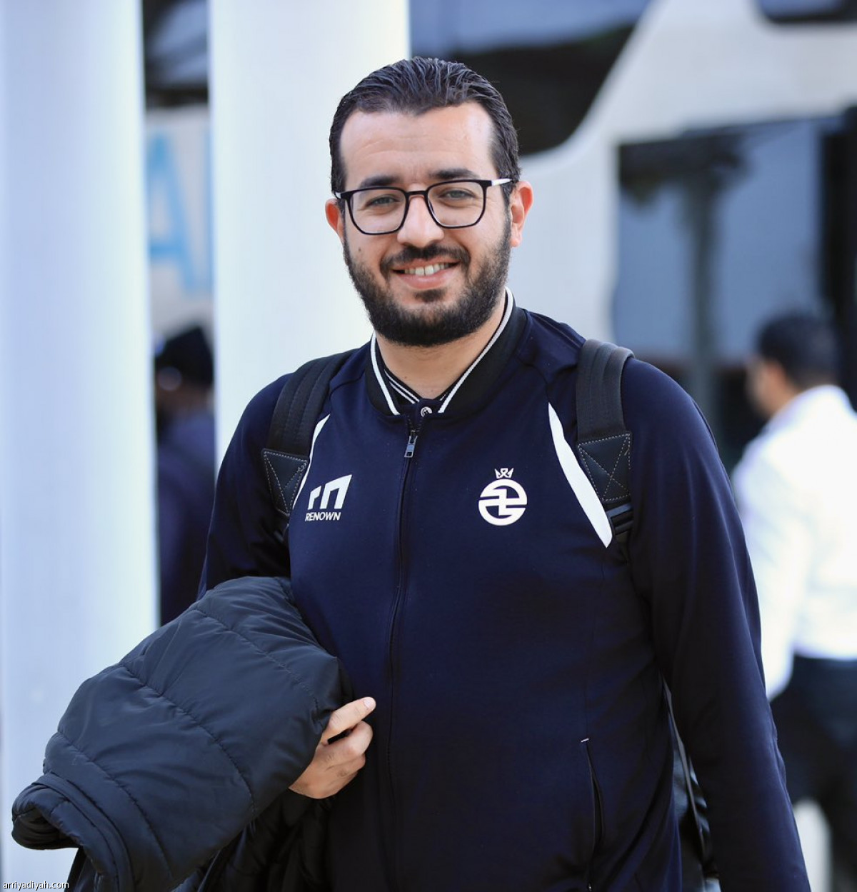 الخلود يغادر