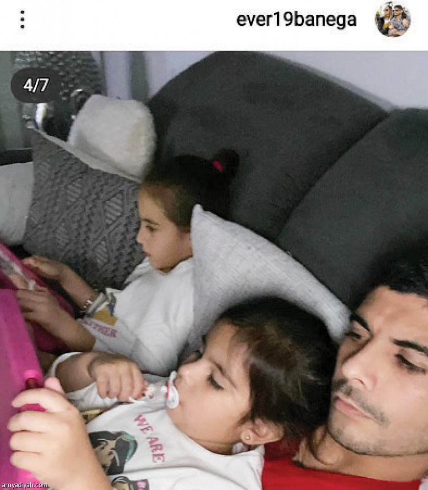 أنجوسيتنا ورومانيلا
تسيطران على بانيجا