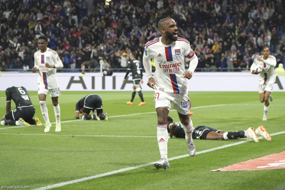 ليون يحرم موناكو من «الثالث»