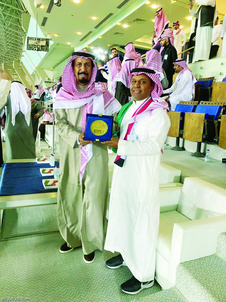 40 عاما
خلف الهلال