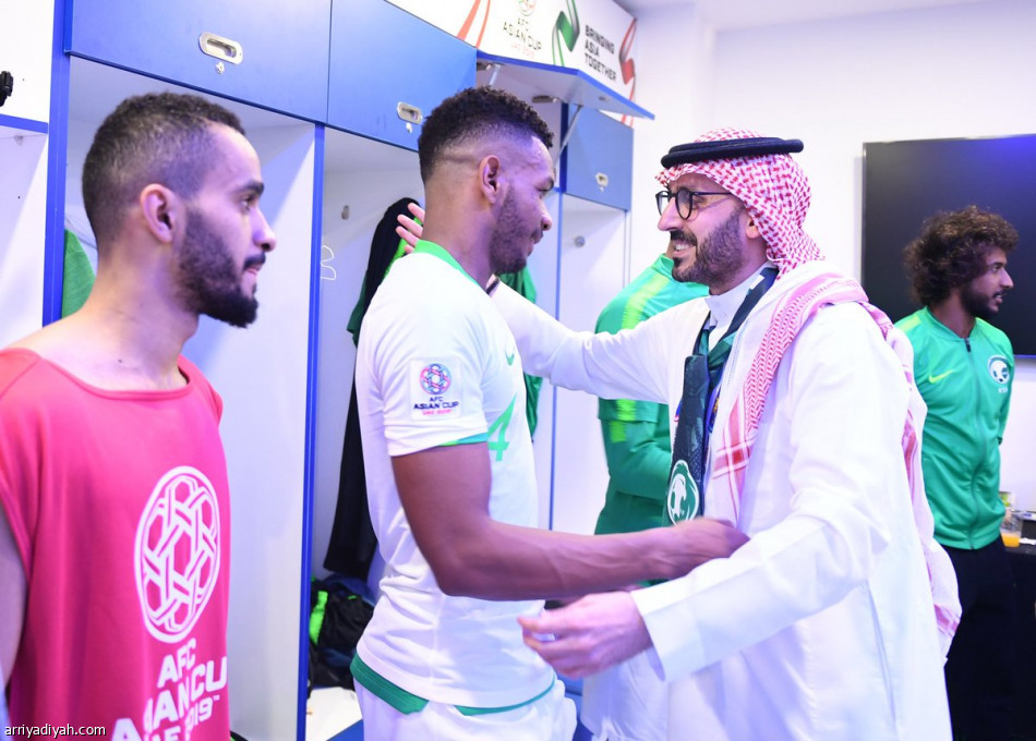 الفيصل يهنئ الأخضر بالتأهل إلى الدور الثاني
