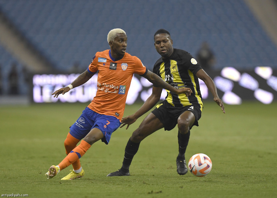 الاتحاد يتعثر بـ«سلبية» الفيحاء