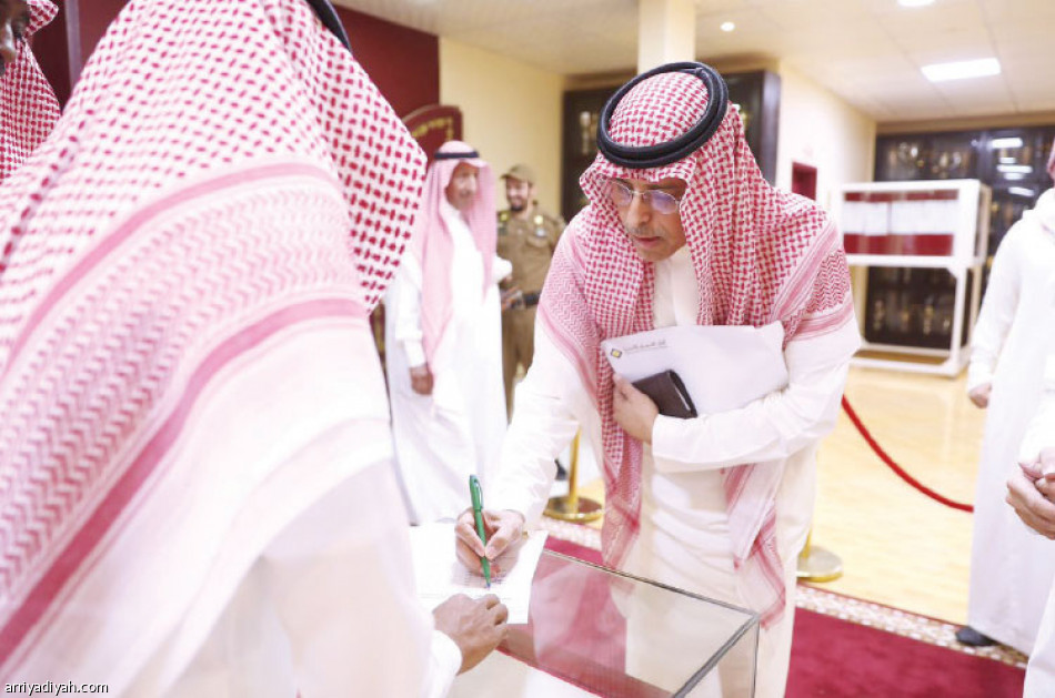الفيصلاويون 
يعتمدون إدارة المدلج