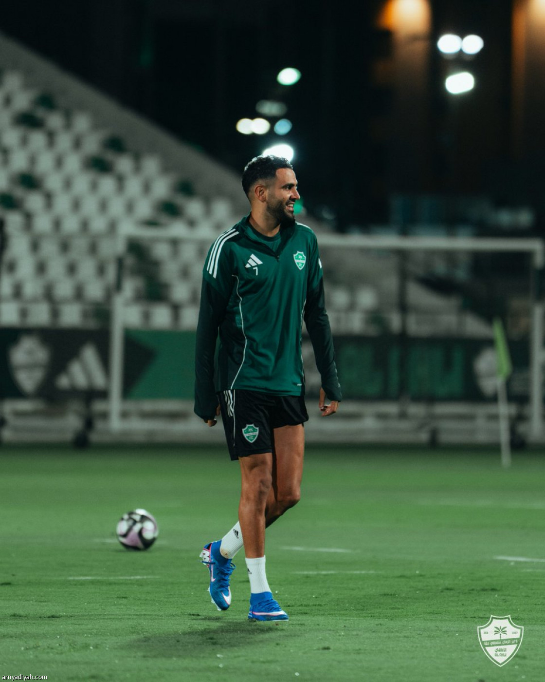 الأهلي يعود